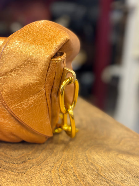 Borsa in pelle con catena