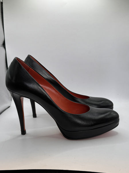 Décolleté in pelle nera con plateau