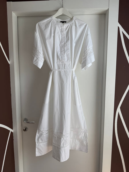 Abito in cotone con ricami