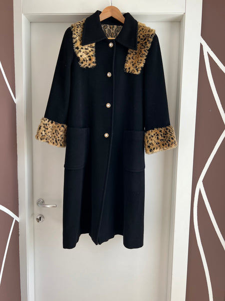 Cappotto nero animalier