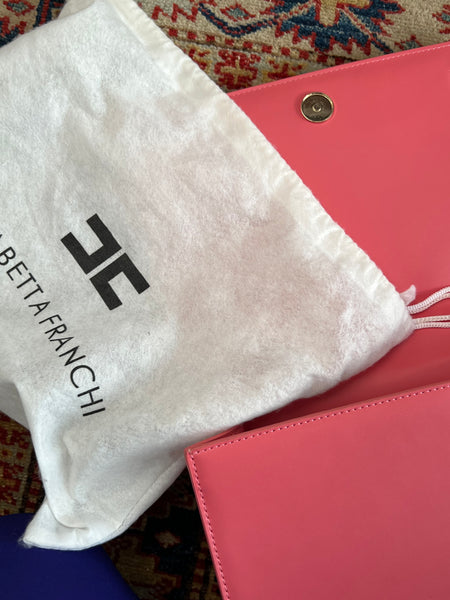 Pochette con catena