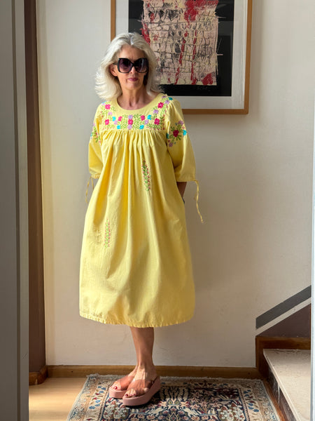 Abito vintage con ricami