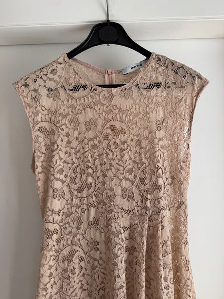 Abito in pizzo