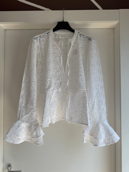 Camicia in pizzo con volant