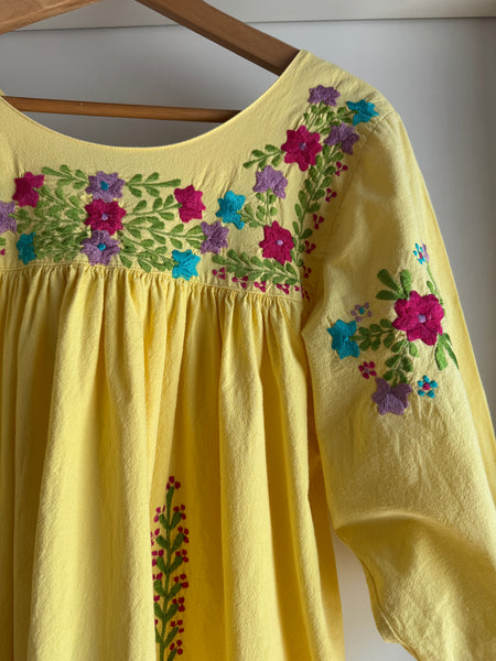 Abito vintage con ricami