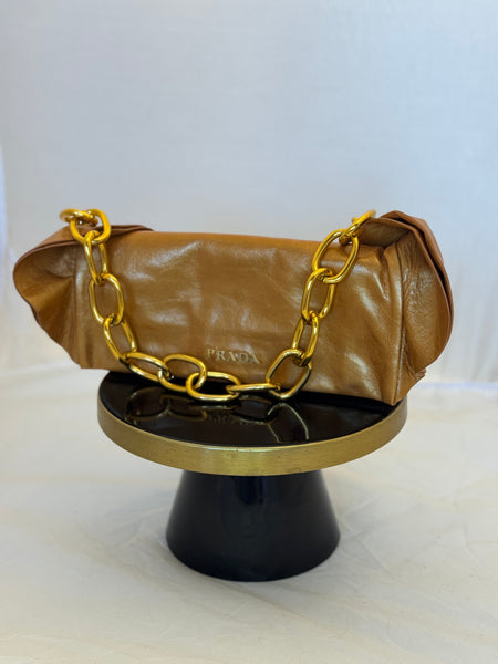 Borsa in pelle con catena