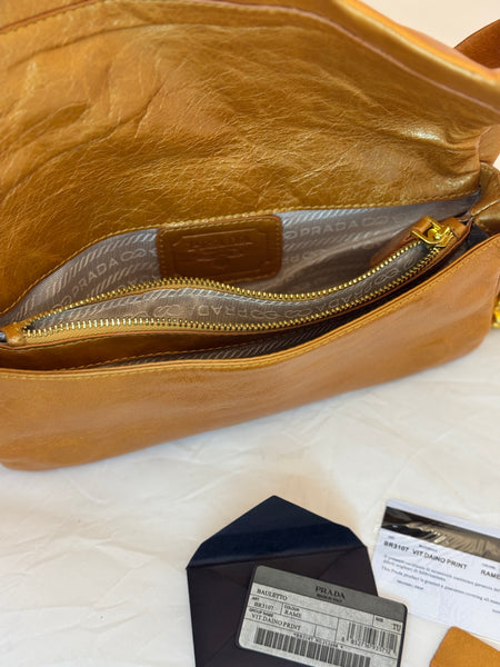 Borsa in pelle con catena