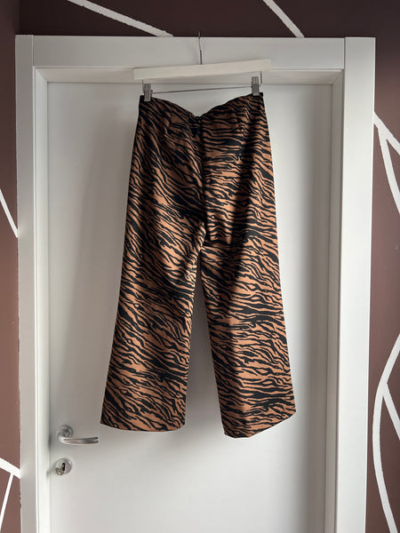 Pantaloni zebrati
