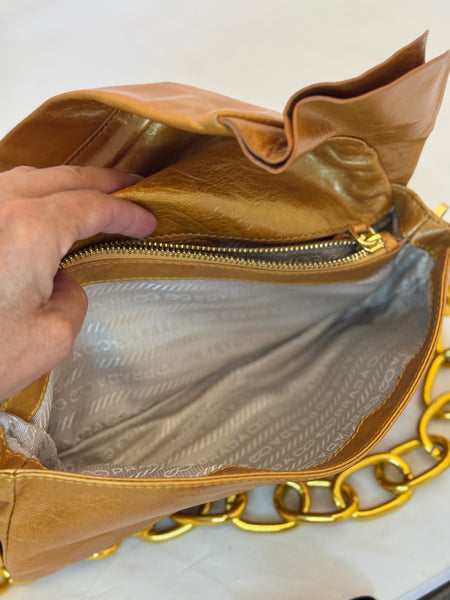 Borsa in pelle con catena
