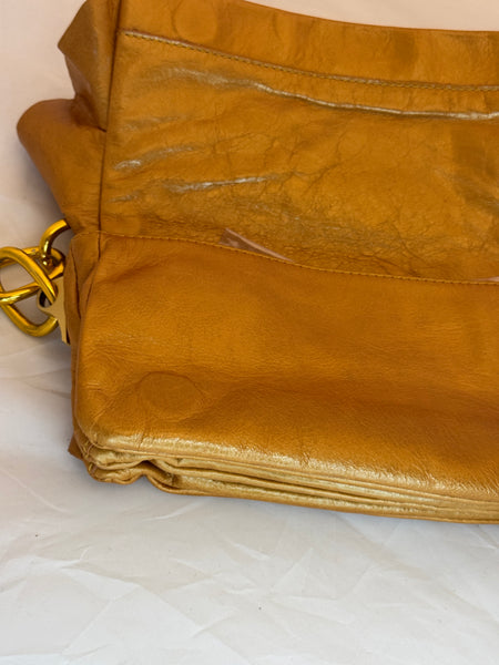 Borsa in pelle con catena