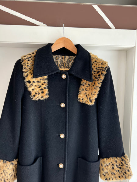 Cappotto nero animalier