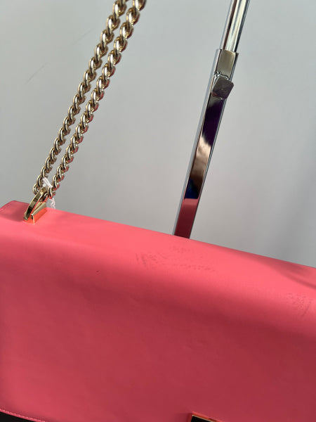 Pochette con catena