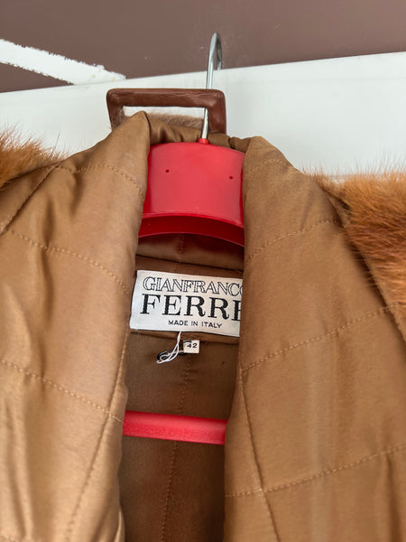 Cappotto con profili pelliccia