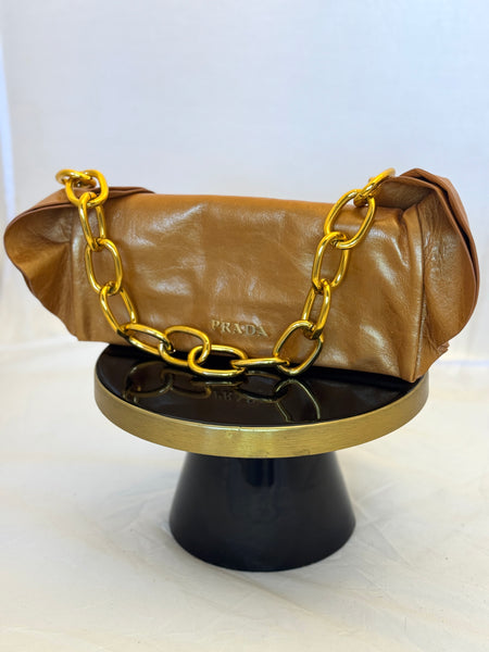 Borsa in pelle con catena