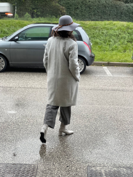 Cappotto grigio tre bottoni