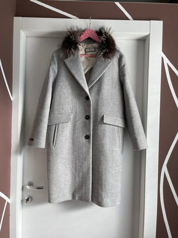 Cappotto grigio tre bottoni