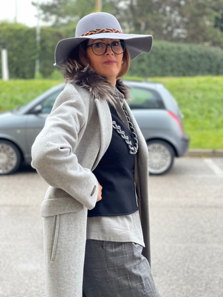 Cappotto grigio tre bottoni